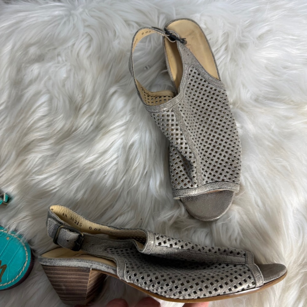 Paul Green Silver Grey Perforated Leather Slingback Heel Sandals 38215 Size 7 US